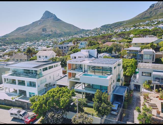 6 BEDROOM HOUSE TO LET IN CAMPS BAY